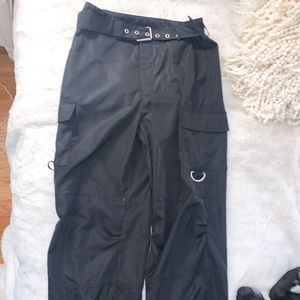 Belted Cargo Pants🤍
